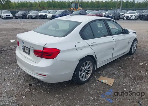 2017 BMW 320I xDrive z USA, uszkodzony, nr VIN WBA8E5G30HNU42435